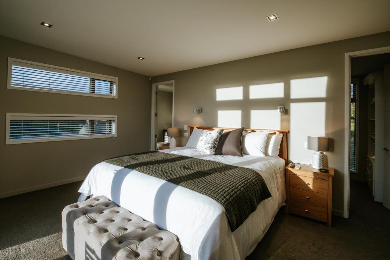 Mt Gold Retreat - Sleeps 8 - Spa Pool - Tennis Court 와나카 외부 사진