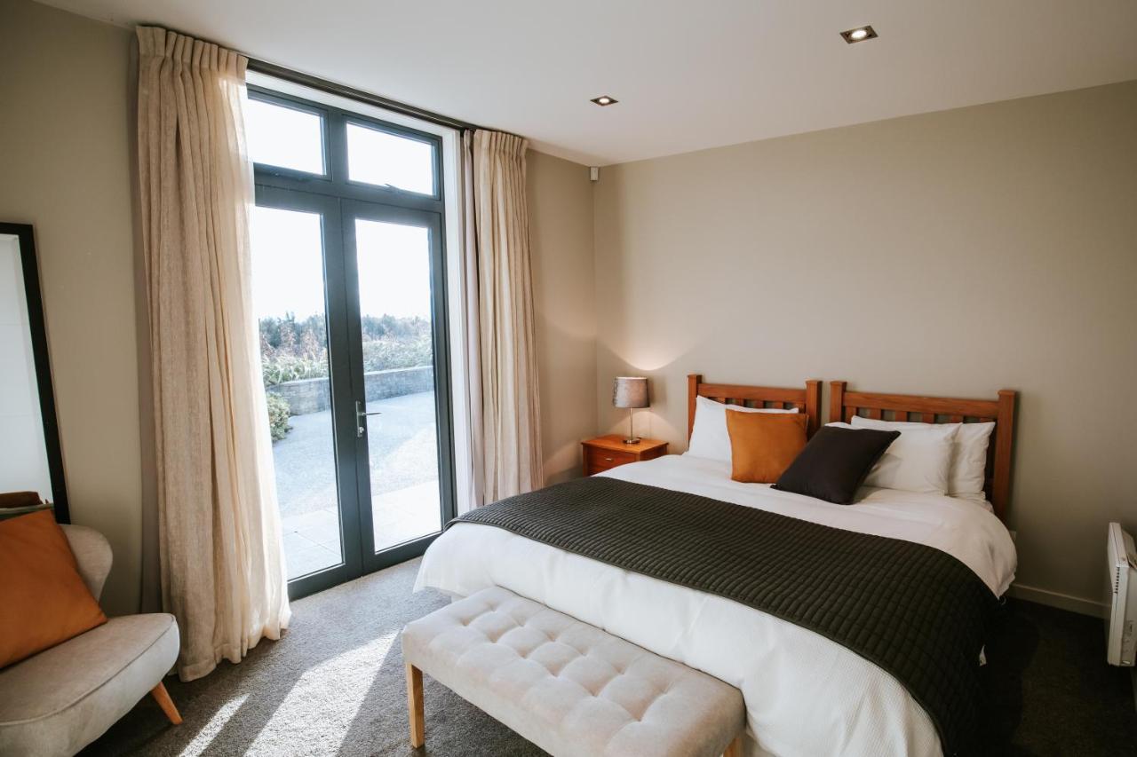 Mt Gold Retreat - Sleeps 8 - Spa Pool - Tennis Court 와나카 외부 사진